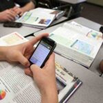 Consultarán con docentes uso de celulares en escuelas