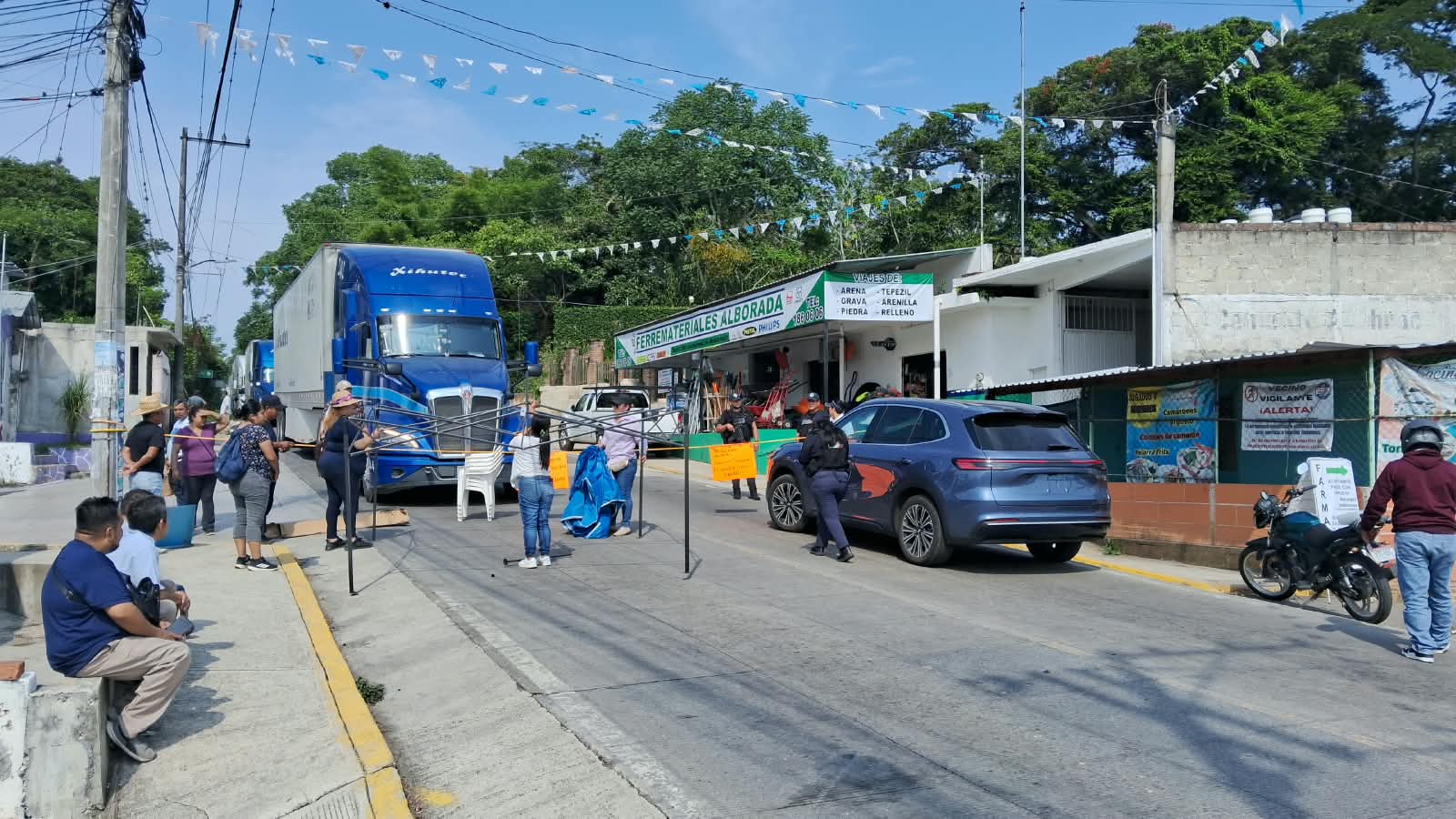 Liberan vialidad Las Trancas-Coatepec; acuerdan rehabilitación de carretera