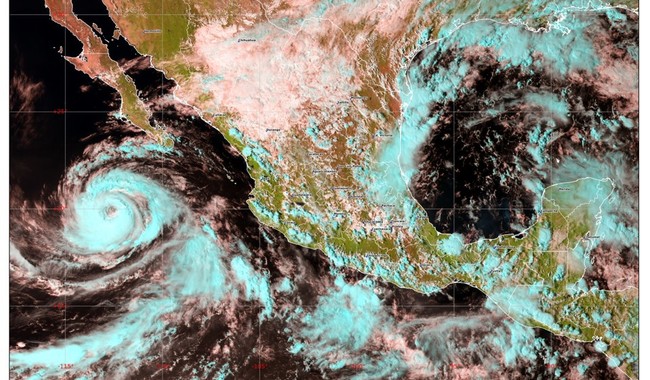 Huracán Rachel provoca oleaje de 2 a 3 metros de altura en Sinaloa, Nayarit, Jalisco y Colima